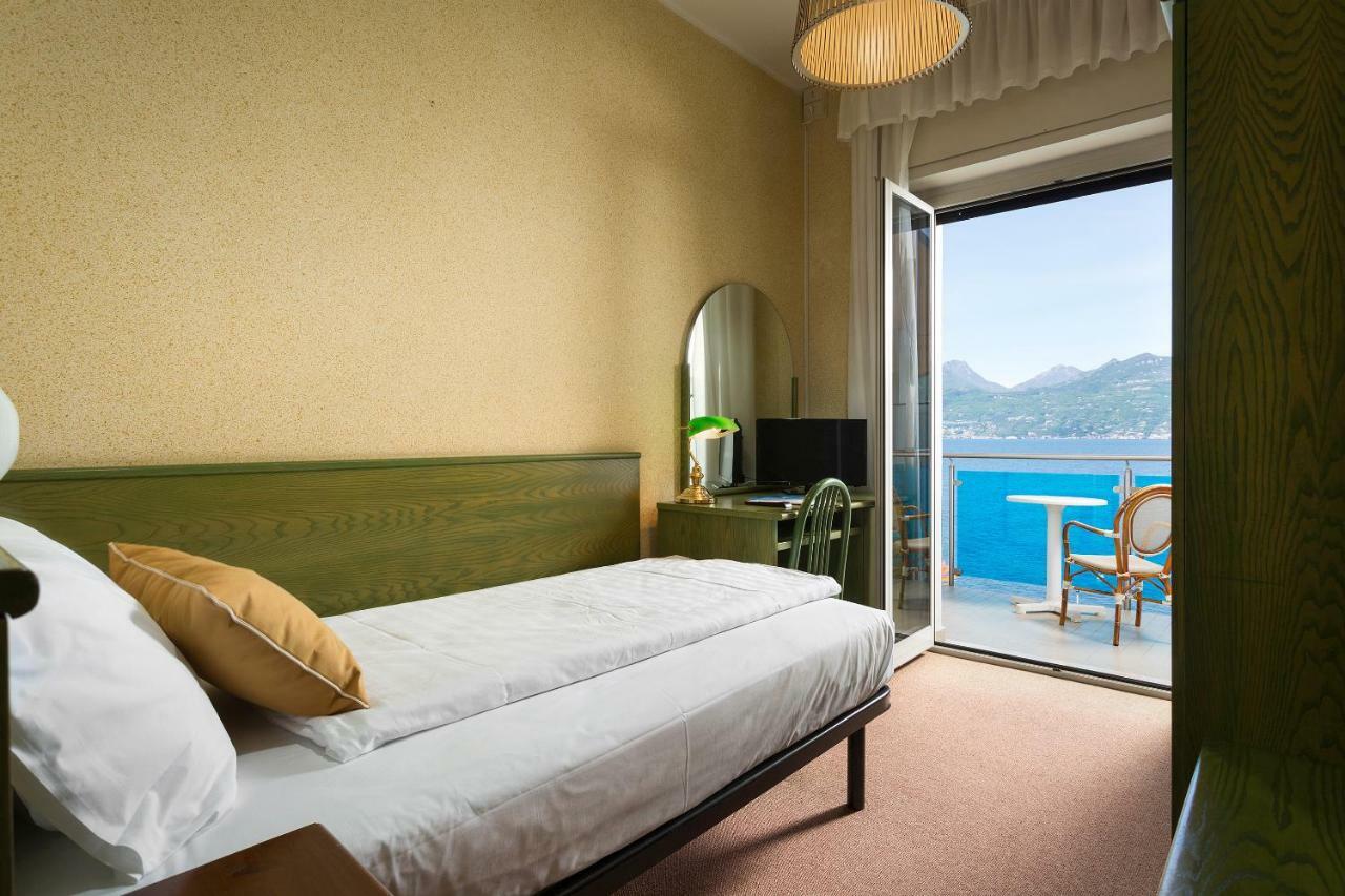 Hotel Caribe - Garda Lake Collection Brenzone sul Garda Exterior foto